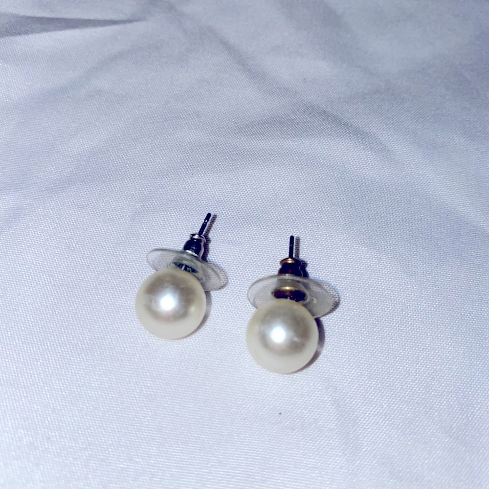 Pearl earrings